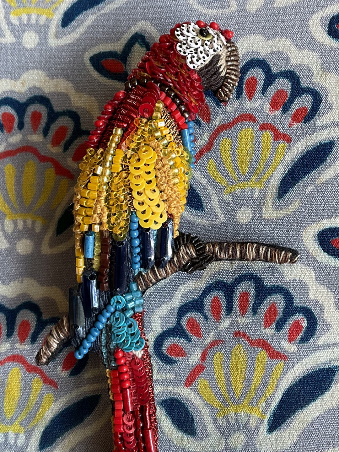 Spilla pappagallo ara